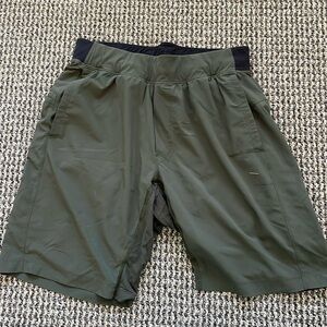 Men’s Lulu shorts